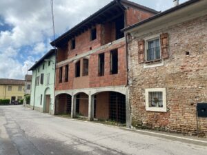 Rustico da ultimare a Corticelle (BS)