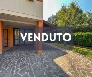 Villetta a schiera con ampio giardino privato a Torbole Casaglia