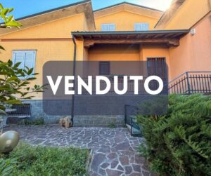 Ampia villa singola su piano unico con ampio seminterrato a Cignano (BS)